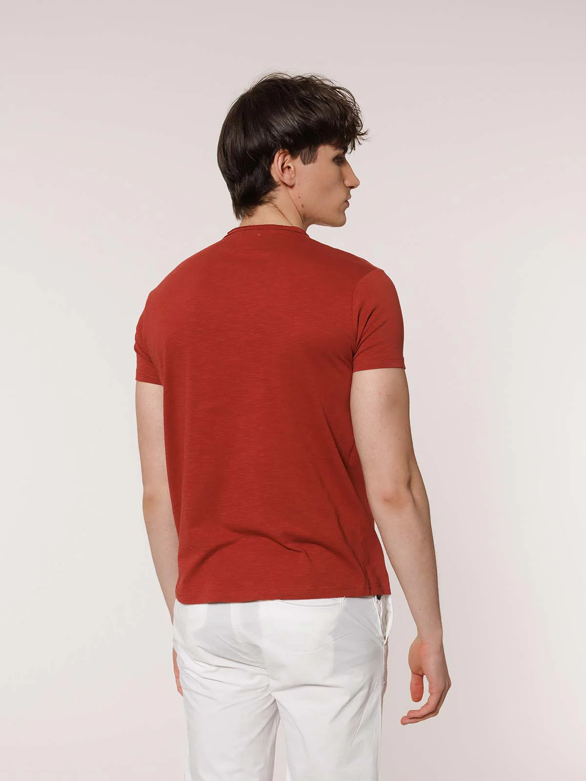 T-Shirt collo taglio vivo - Image 12