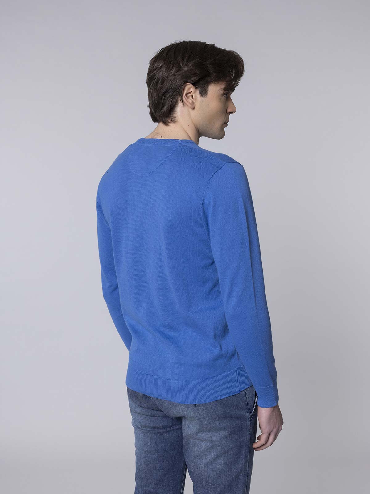 Maglia basic collo a V - Image 20