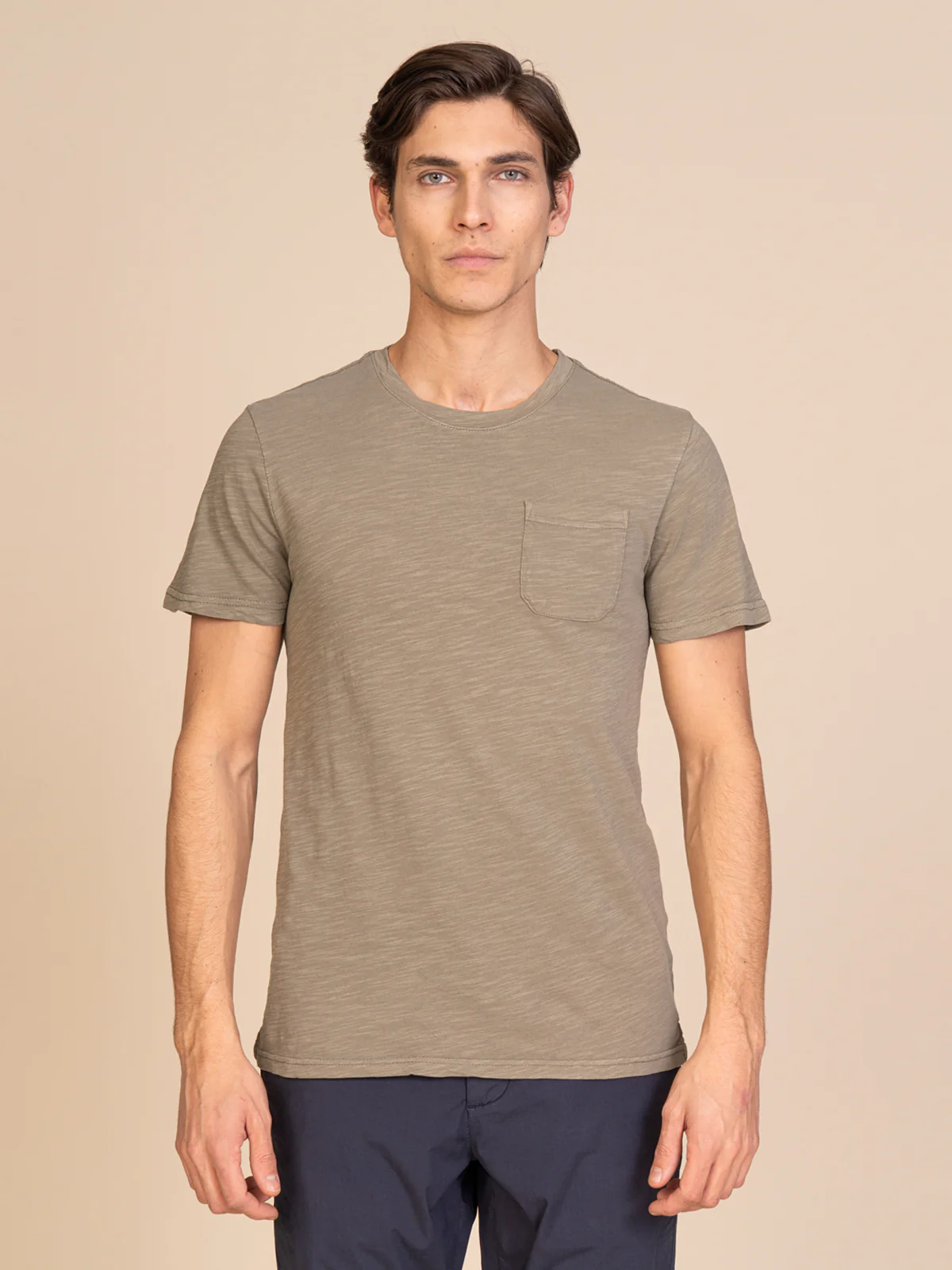 T-Shirt con taschino - Image 9